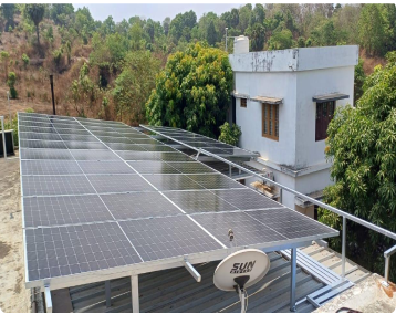 Saljas Chola Chooses Clean Energy: 15 kWp Solar Powerhouse